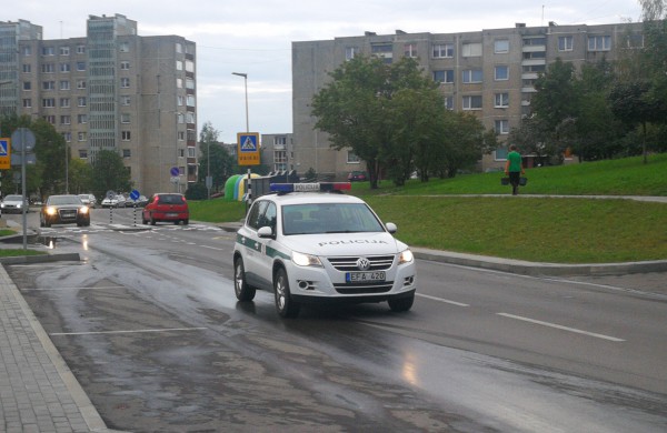 Daugiau nei 10 vairuotojų sulauks baudų už KET pažeidimus šalia mokyklų