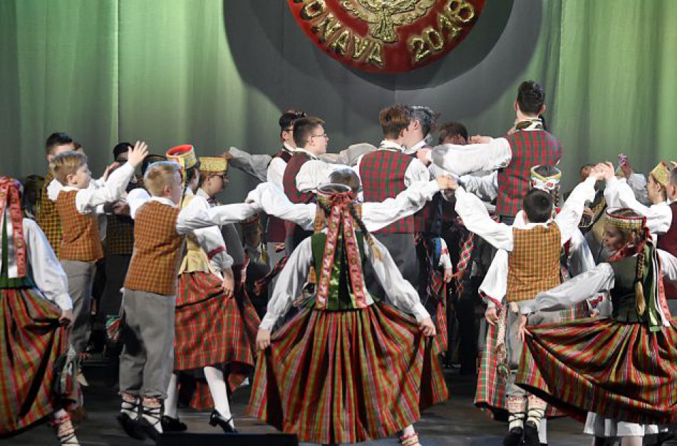 Lietuvoje vyks akcija „Visa Lietuva šoka 2018“ – jonaviečiai kviečiami išmokti akcijos šokį