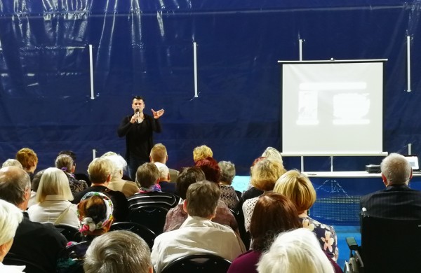 Artėjančios Tarptautinės pagyvenusių žmonių dienos proga surengta šventė „Mūsų metai – mūsų turtas“