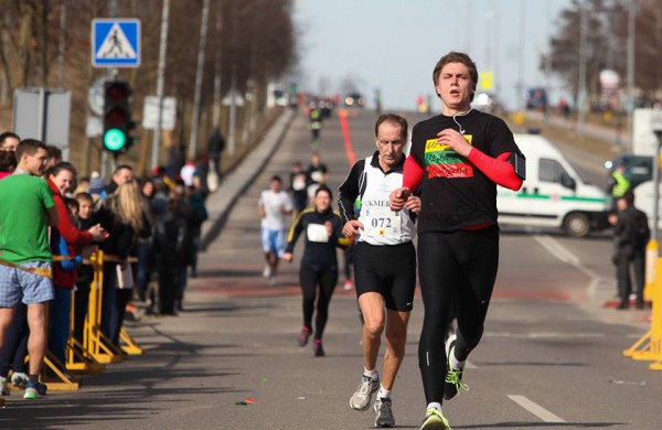 Ilgas distancijas įveikusiems jonaviečiams bėgimas tampa meditacija ir džiaugsmu