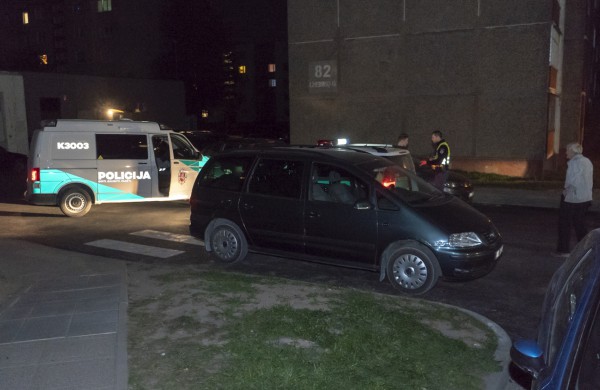 Per vieną parą – girtuoklystės, avarijos ir vagystės