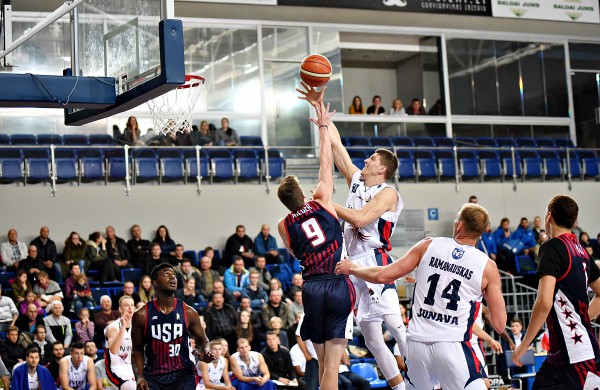 „Sintek-Jonava“ įveikė daugiau nei pusę savo komandos taškų pelniusių brolių Ballų ekipą