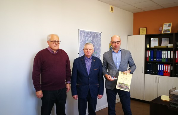 Kailinių žvėrelių ūkis - paneigta informacija dėl kankinamų gyvūnų bei sklindančio dvoko
