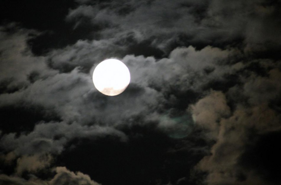 Supermėnulį Jonavoje slėpė debesys