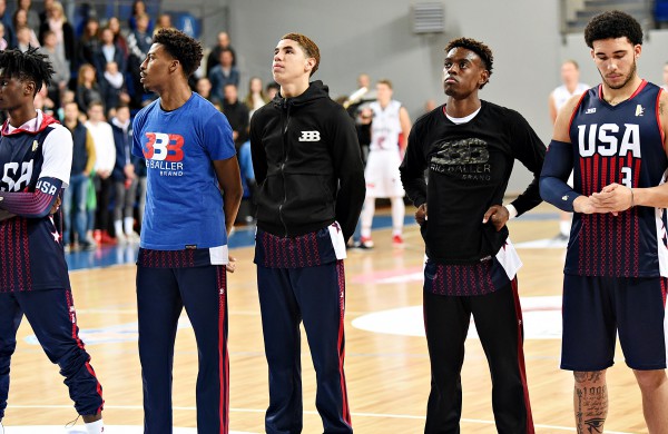 Antrą kartą Ballų ekipą įveikusi „Sintek-Jonava“ tapo Jonavos rajono mero taurės laimėtoja