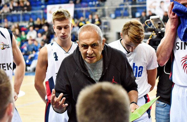 Antrą kartą Ballų ekipą įveikusi „Sintek-Jonava“ tapo Jonavos rajono mero taurės laimėtoja