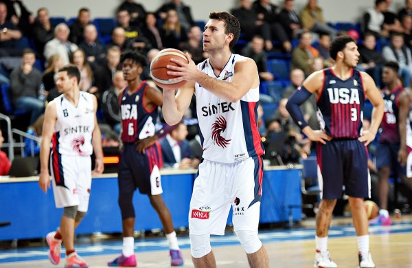 Antrą kartą Ballų ekipą įveikusi „Sintek-Jonava“ tapo Jonavos rajono mero taurės laimėtoja