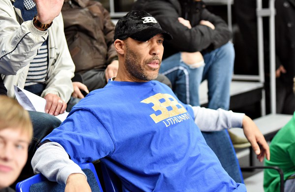 Antrą kartą Ballų ekipą įveikusi „Sintek-Jonava“ tapo Jonavos rajono mero taurės laimėtoja