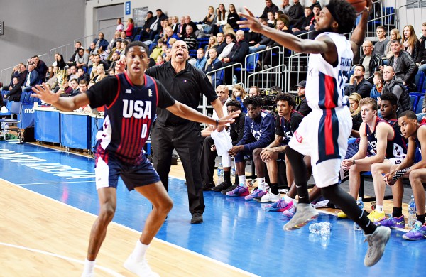 Antrą kartą Ballų ekipą įveikusi „Sintek-Jonava“ tapo Jonavos rajono mero taurės laimėtoja