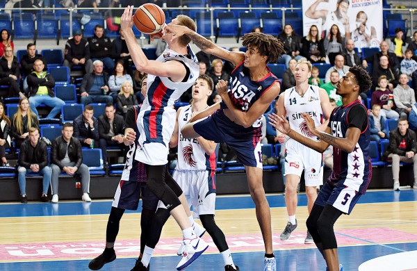 Antrą kartą Ballų ekipą įveikusi „Sintek-Jonava“ tapo Jonavos rajono mero taurės laimėtoja