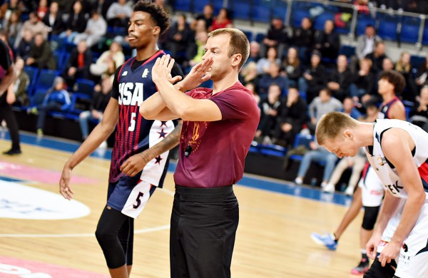 Antrą kartą Ballų ekipą įveikusi „Sintek-Jonava“ tapo Jonavos rajono mero taurės laimėtoja