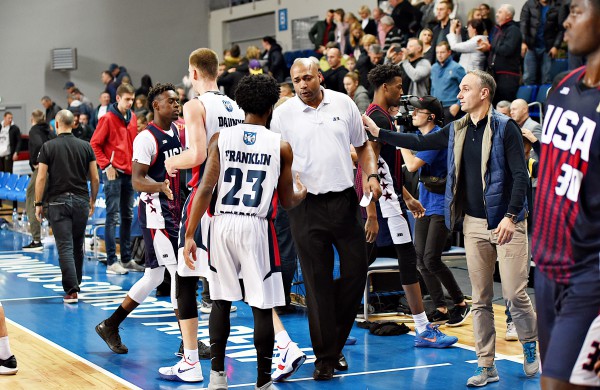 Antrą kartą Ballų ekipą įveikusi „Sintek-Jonava“ tapo Jonavos rajono mero taurės laimėtoja