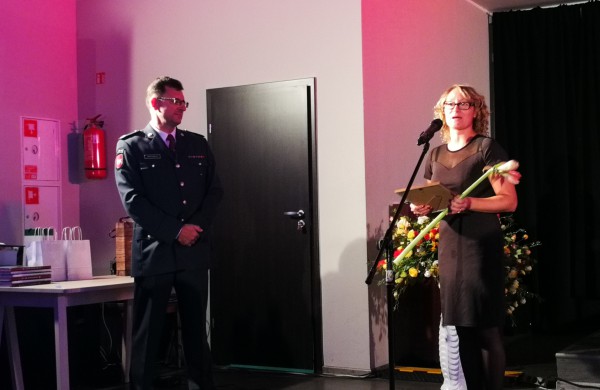 Policijos šventėje: padėkų bei gėlių jūra ir pareigūnių staigmena