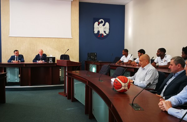 Jonavos rajono meras palinkėjo „Sintek-Jonavos“ klubui „atrakinti“ duris į LKL čempionatą