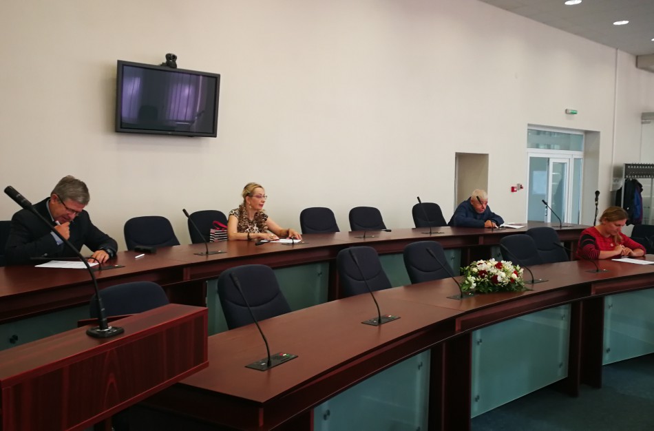 Šiandien laikomas Konstitucijos egzaminas - paaiškėjo, kas pateko į antrąjį etapą 