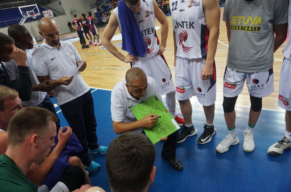 „Sintek-Jonava“ treneris M. Didinas – apie atvykimą į Lietuvą, žvilgsnį į LKL bei krepšinio filosofiją