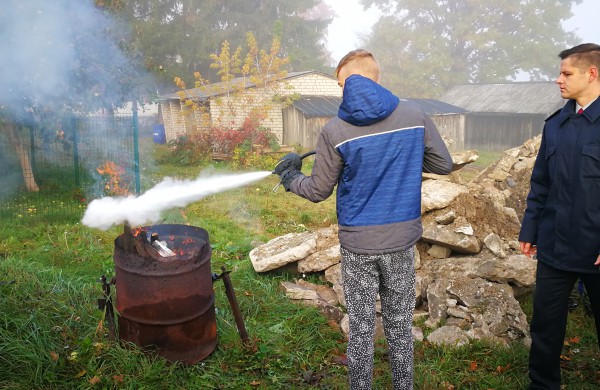Karjeros dienos: dūmai, ugnis, sirenos, žmonių evakuacija