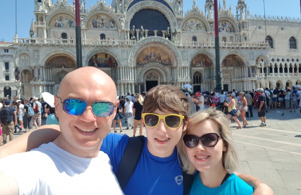 Eugenijus Sabutis: „Jei norite rasti gyvenimo prasmę, ieškokite jos šeimoje“