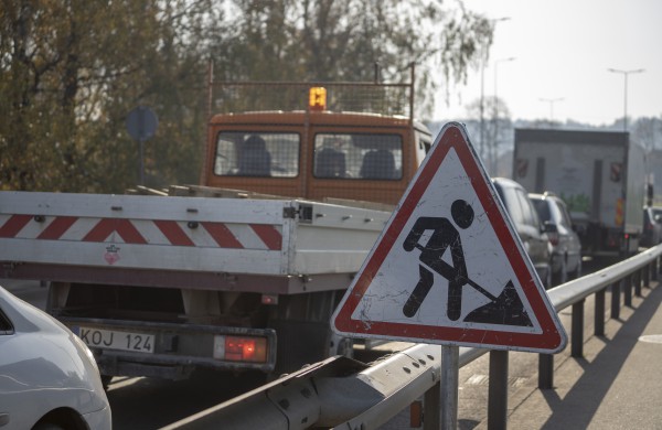Kelių direkcija prašo vairuotojų kantrybės