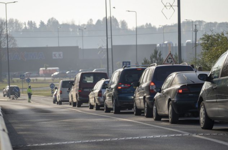 Informuojame dėl didelės spūsties ir kito maršruto pasirinkimo