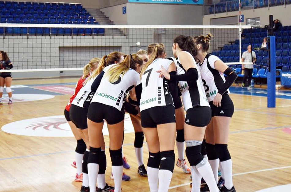 Baltijos moterų tinklinio čempionate - permainingas Lietuvos komandų startas