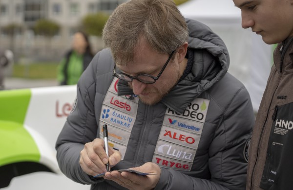 Dakaro ralio automobilis iš arti