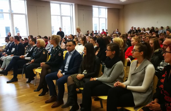 Šiandien startavo akcija „Būk matomas“