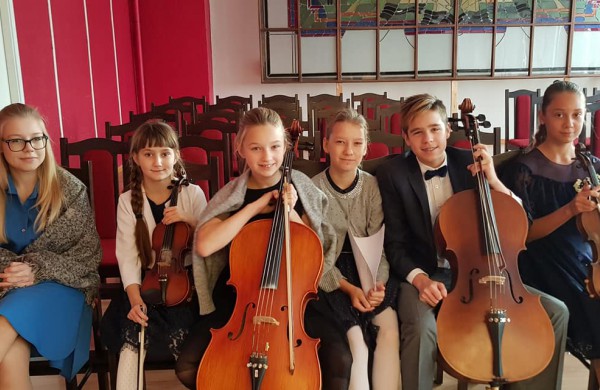 Jaunaisiais Jonavos talentais žavėjosi kultūros programų rėmėjai iš Suomijos