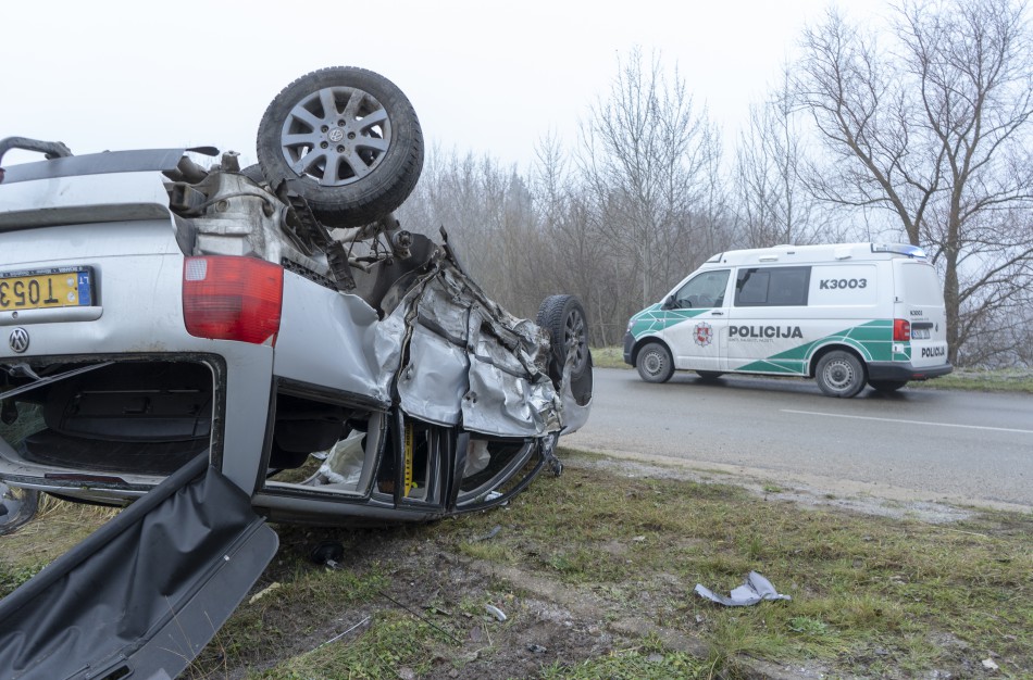 Avarija pavojingoje Panerių gatvės atkarpoje