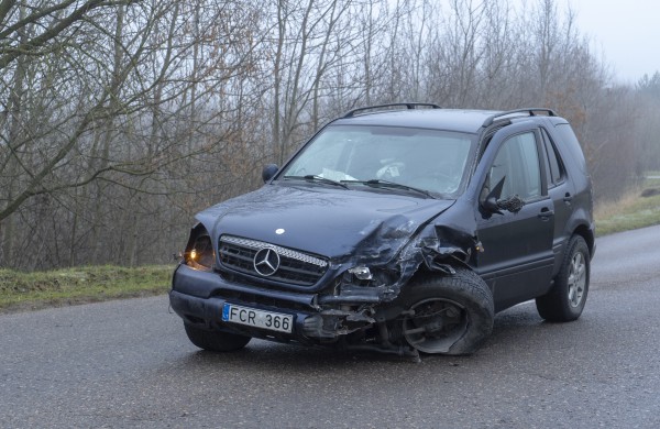 Avarija pavojingoje Panerių gatvės atkarpoje