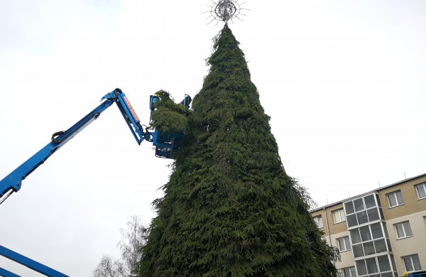 Į dangų stiebiasi pagrindinė miesto puošmena