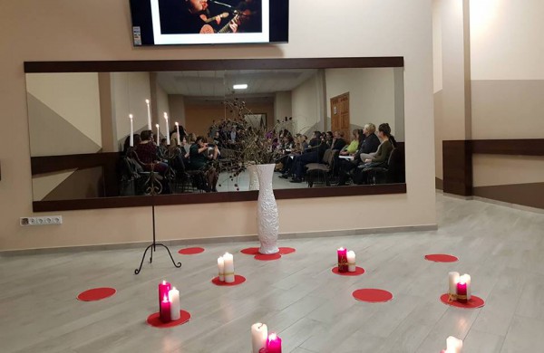 Poezijos gerbėjų bendruomenėje daugėja