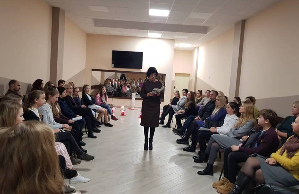 Poezijos gerbėjų bendruomenėje daugėja