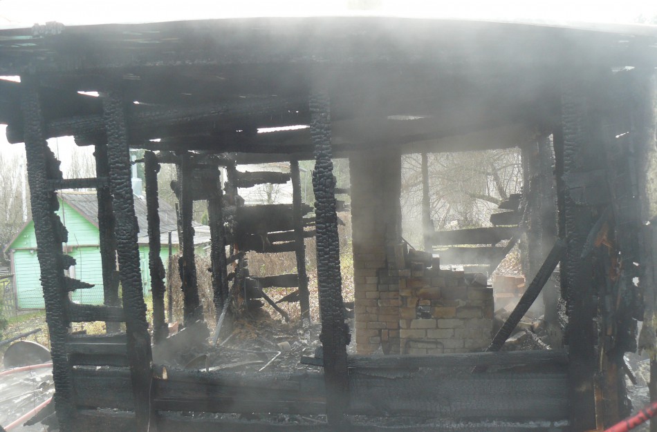 Gaisro metu Kulvoje sužalotas žmogus, sudegė pastatai