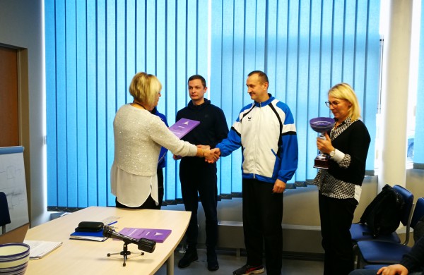 Pelnyti prizai įteikti treneriams ir sportininkams