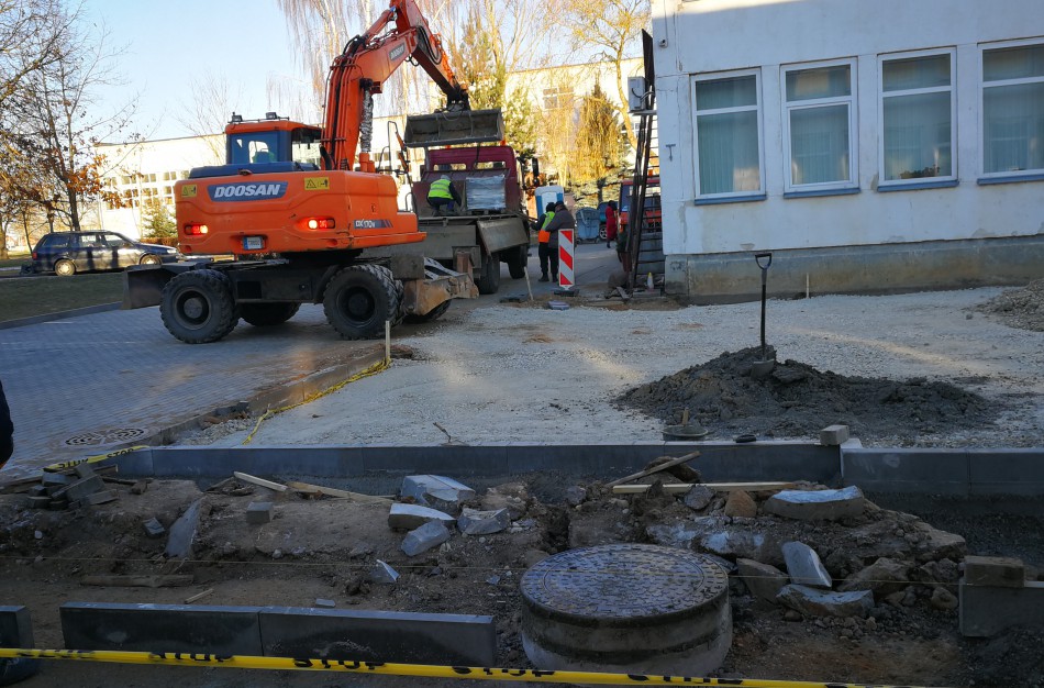 Darbus sutrikdė šiluminės trasos avarija