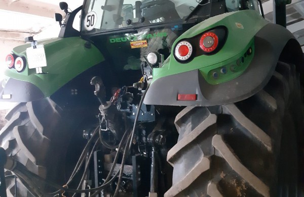 Tęsiamas ikiteisminis tyrimas dėl galimai vogtų traktorių atvedė į Kėdainius  