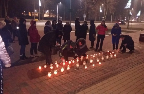 Jonava uždegė žvakes “reformai”