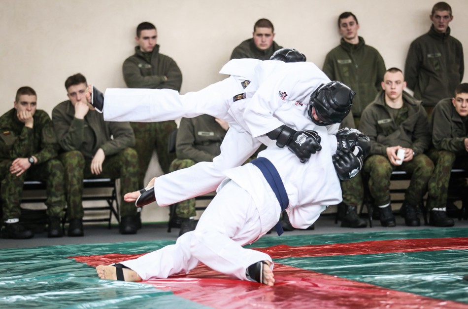 Lietuvos kariuomenės atkūrimui paminėti – karinės kovinės savigynos turnyras Jonavoje