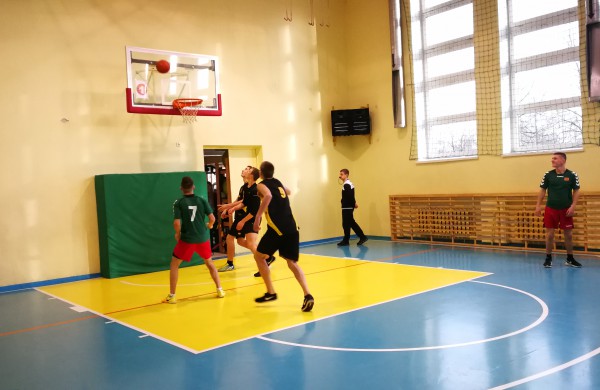 Kalėdinis – draugiškas krepšinio turnyras „Pažinkime vieni kitus“