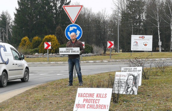 Nėra vieningos nuomonės: skiepytis ar ne?