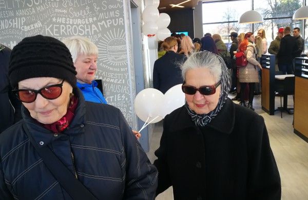 Hesburger atidarymas sudomino ir jaunimą, ir senjorus