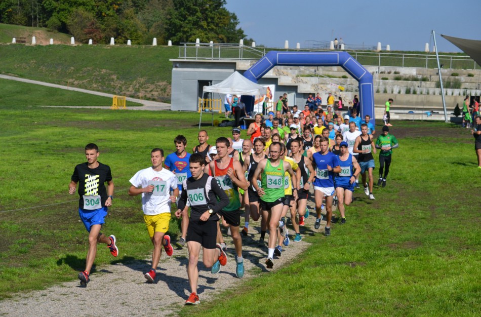 Septintajame „Varnutės“ bėgime ir Jonavos atletų pergalės