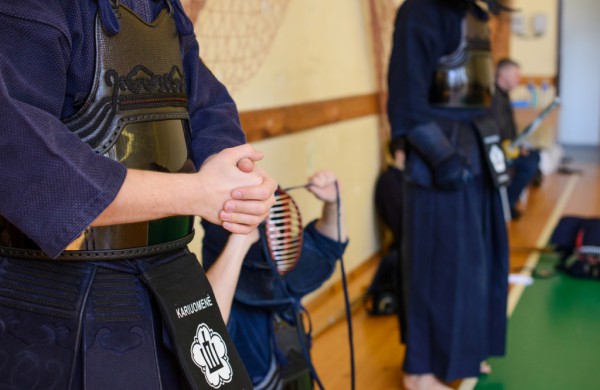 Nusimetę uniformas: Mechanizuotosios pėstininkų brigados „Geležinis Vilkas“ štabo viršininkas plk. ltn. Aurelijus Motiejūnas: „Bendravimas per kardą leidžia geriau pažinti žmones ir kitų šalių kultūrą“