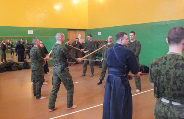 Nusimetę uniformas: Mechanizuotosios pėstininkų brigados „Geležinis Vilkas“ štabo viršininkas plk. ltn. Aurelijus Motiejūnas: „Bendravimas per kardą leidžia geriau pažinti žmones ir kitų šalių kultūrą“