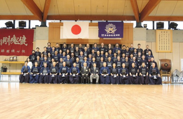 Nusimetę uniformas: Mechanizuotosios pėstininkų brigados „Geležinis Vilkas“ štabo viršininkas plk. ltn. Aurelijus Motiejūnas: „Bendravimas per kardą leidžia geriau pažinti žmones ir kitų šalių kultūrą“
