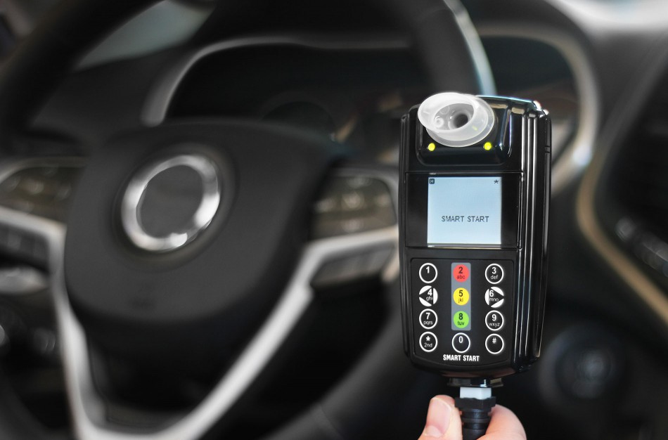 Seimas reglamentavo atsakomybę už antialkoholinių variklio užraktų nenaudojimą