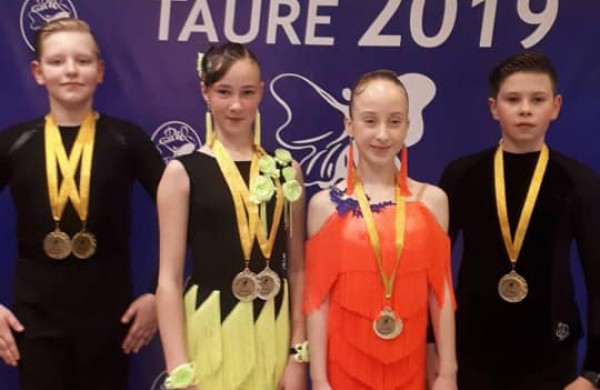 Puikūs "Bonus" šokėjų savaitgalio rezultatai 