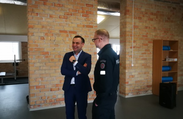 Jonavos policijos komisariate atidaryta nauja sporto ir laisvalaikio erdvė