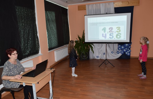 Į susitikimą Upninkuose pakvietė šeštoji pradinių klasių mini konferencija „Mano projektas“